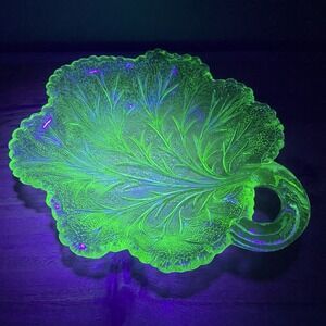 Vintage Indiana Glass Uranium Mid Century Leaf Dish Tray 7"x 6"x 1.5"